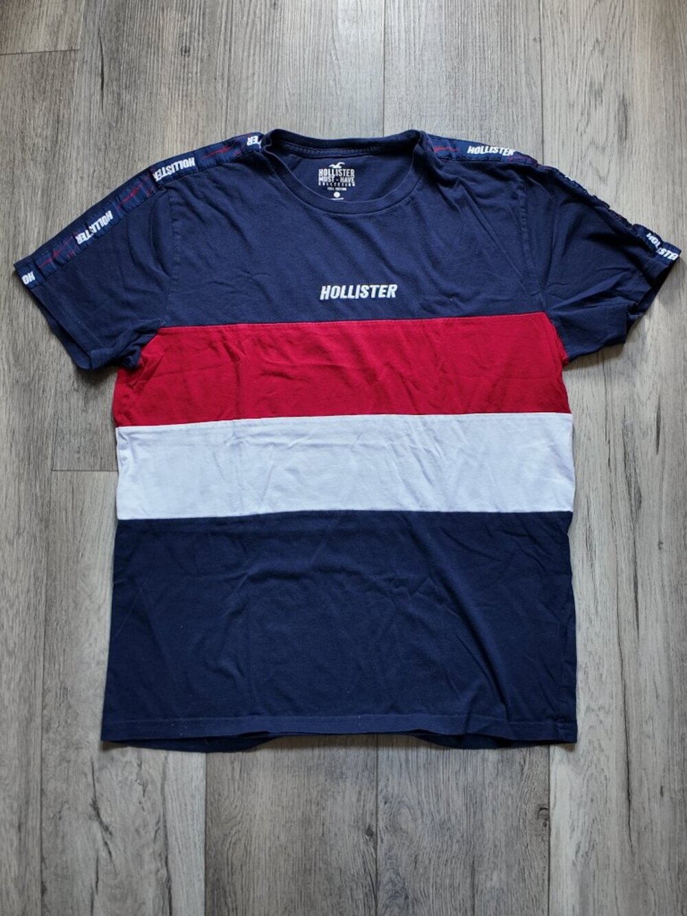 Hollister Must-Have Collection Colorblock Graphic Tee Men's Size L Sleeve Tape